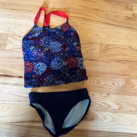 Lot of girls size 7/8 Cat & Jack swimsuits - Picture 5 of 11